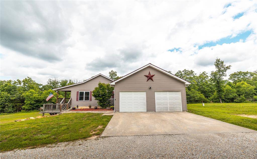 St James, MO 65559,19285 State Route EE