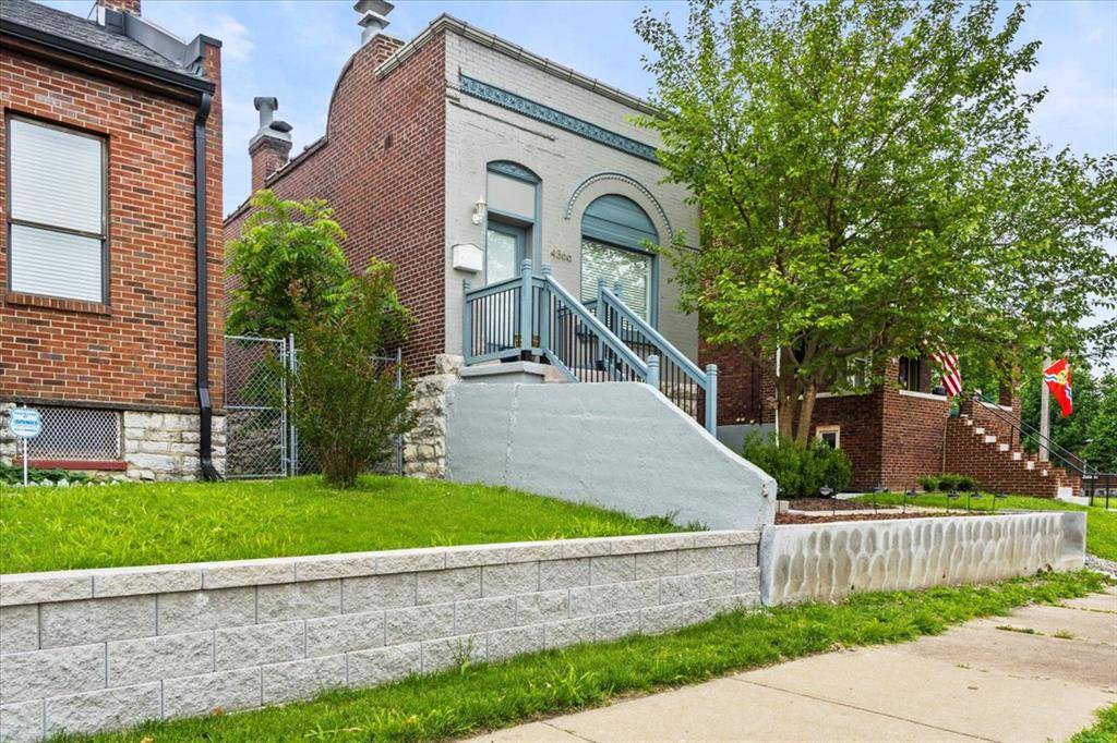 St Louis, MO 63110,4366 Swan AVE