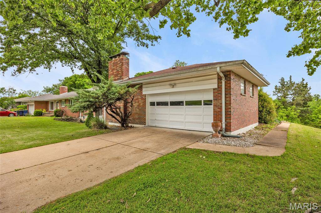 Crestwood, MO 63126,8967 New Sappington RD