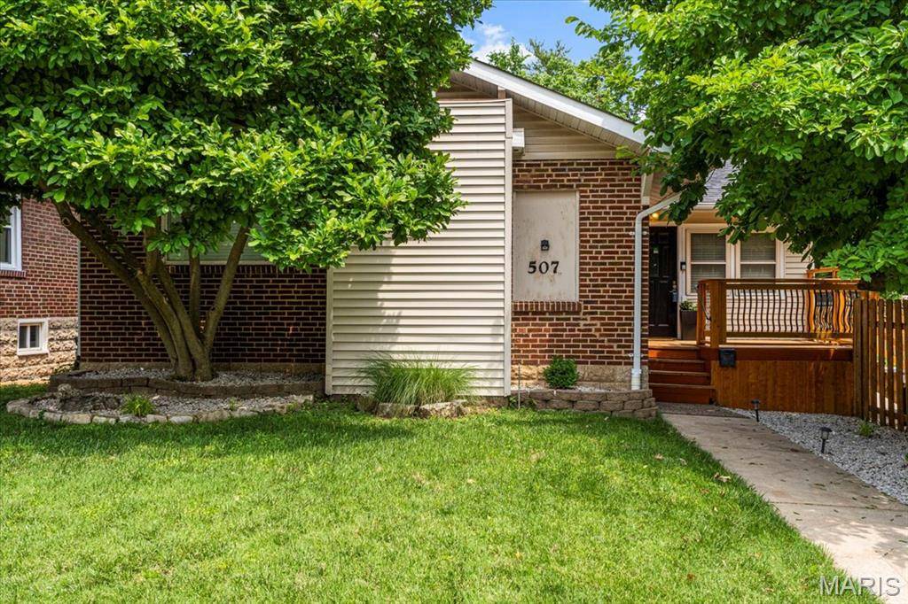 Kirkwood, MO 63122,507 Alphonse DR