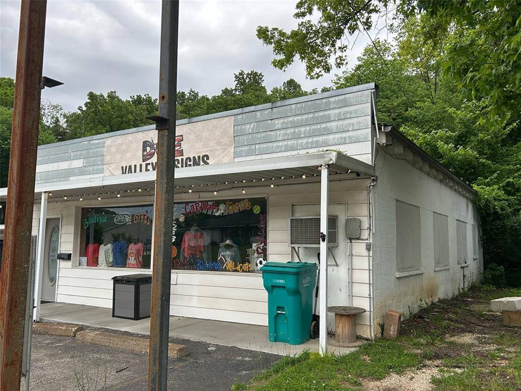 Steelville, MO 65565,305 Pine ST