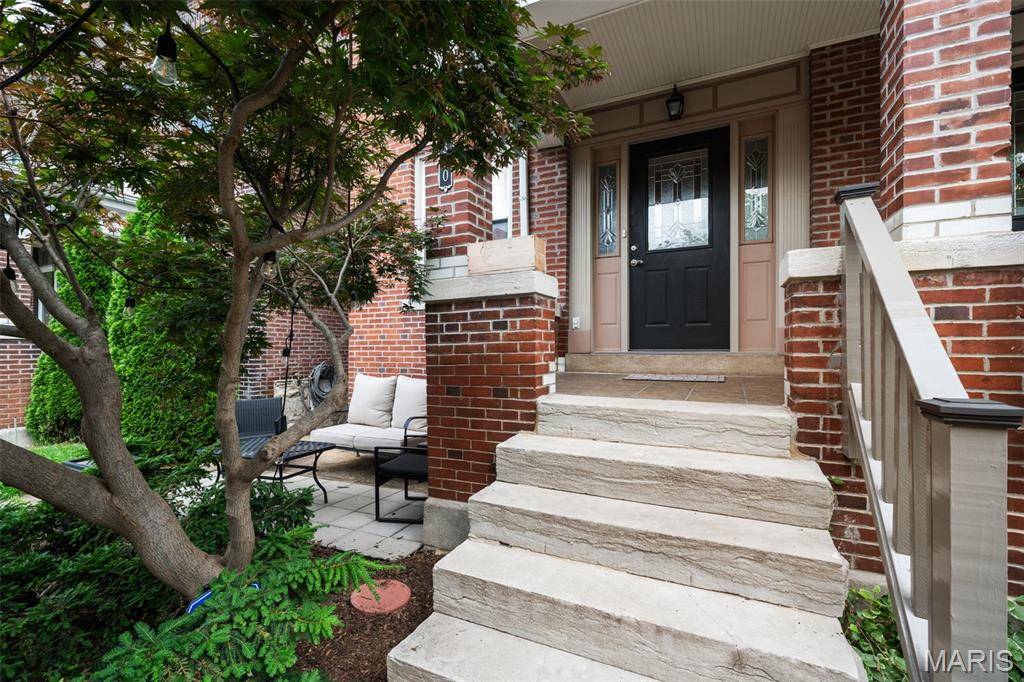 St Louis, MO 63104,2320 Louisiana AVE