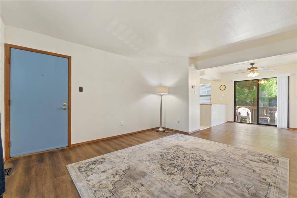 Florissant, MO 63031,2032 New Sun DR