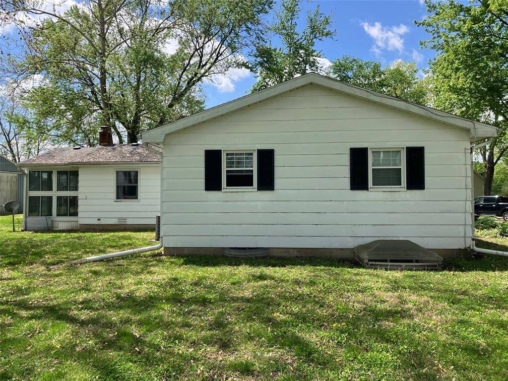 Carlyle, IL 62253,21734 Keyesport RD