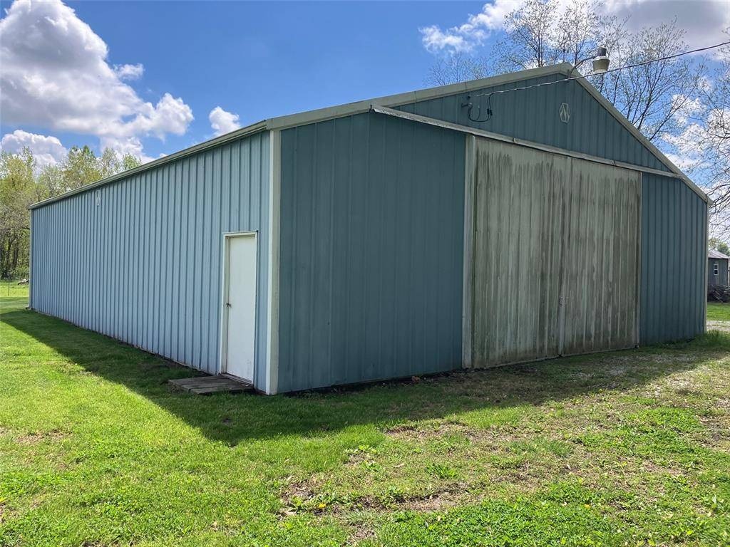 Carlyle, IL 62253,21734 Keyesport RD