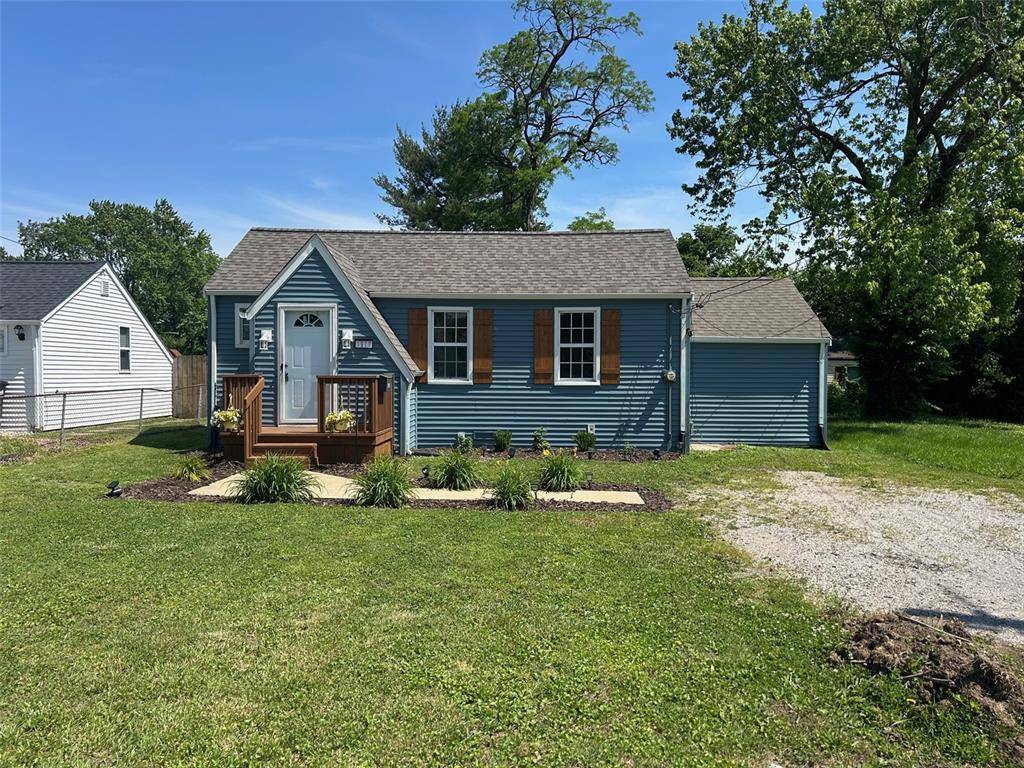 Belleville, IL 62221,1910 E B ST E