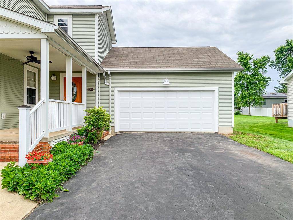 South Roxana, IL 62087,1205 Gonterman ST