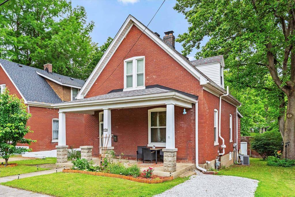 Belleville, IL 62220,721 E Garfield ST