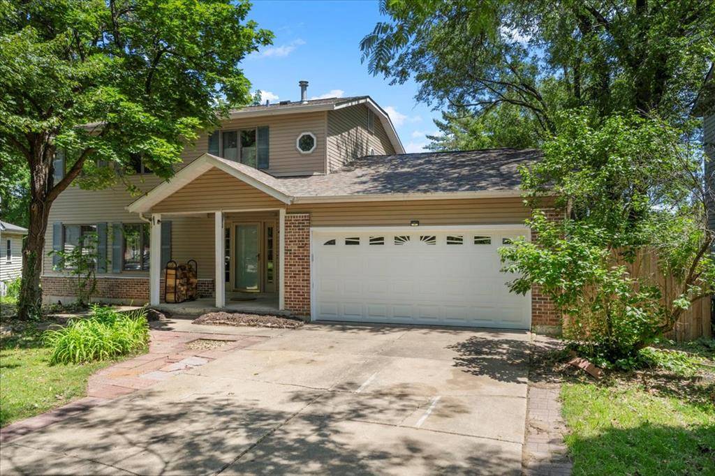 Florissant, MO 63031,1014 Willow River CT
