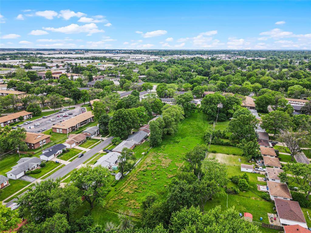 Florissant, MO 63031,15 Henson LN