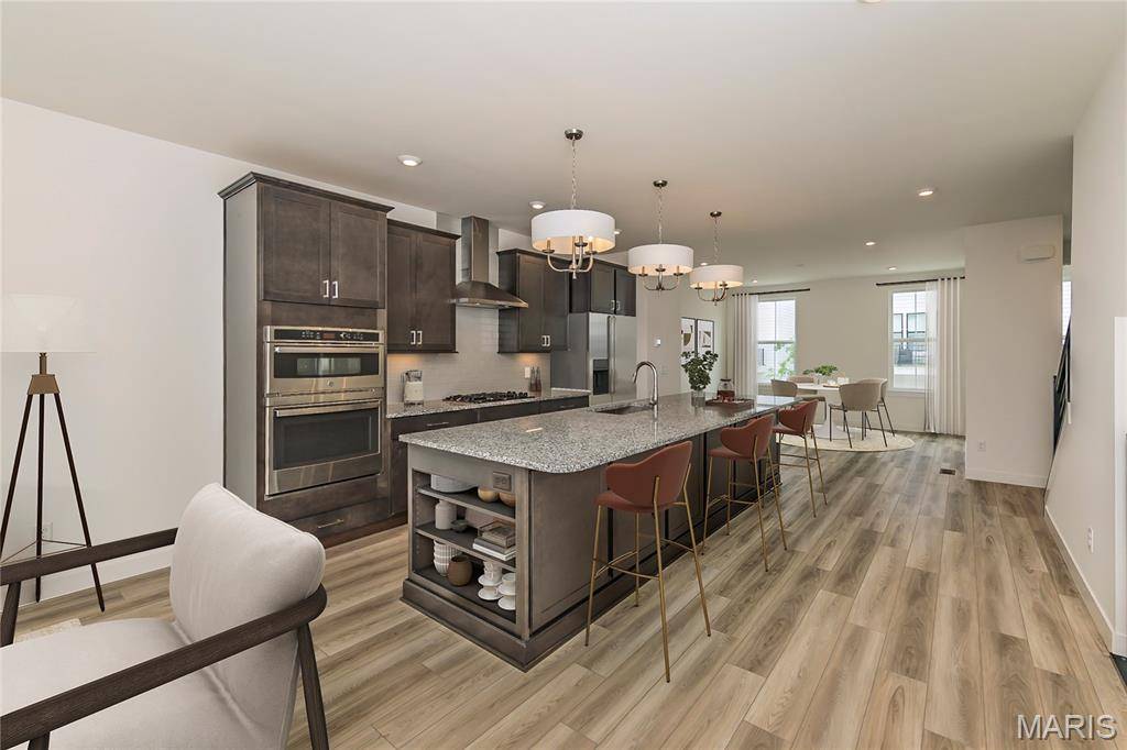 Richmond Heights, MO 63144,8916 Gateway CIR #41-805