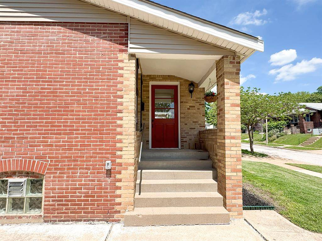 Richmond Heights, MO 63117,1125 Blendon PL