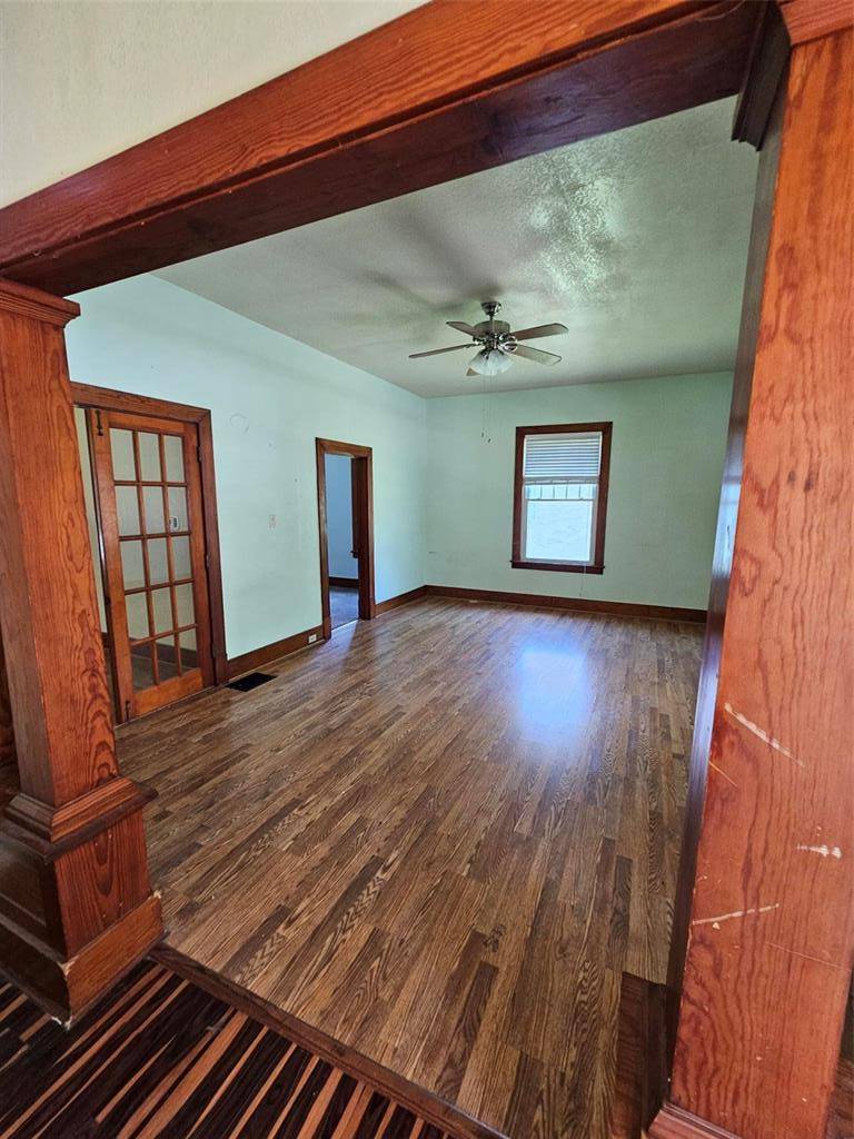 Palmyra, MO 63461,216 W Church ST