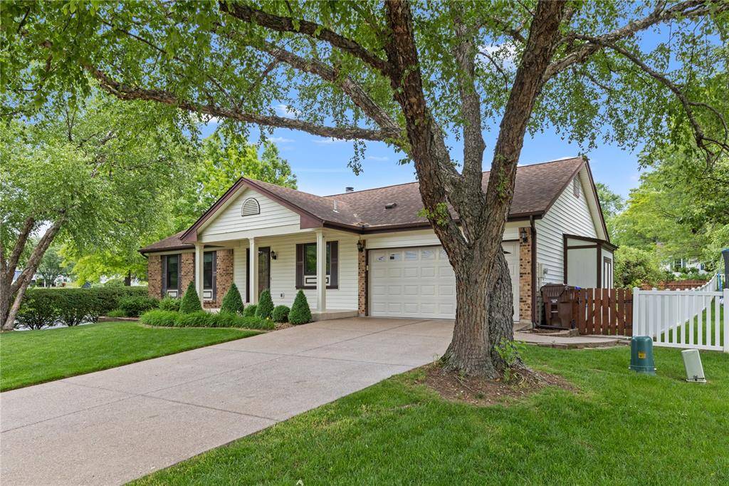 St Peters, MO 63376,102 S Willow Grove CT