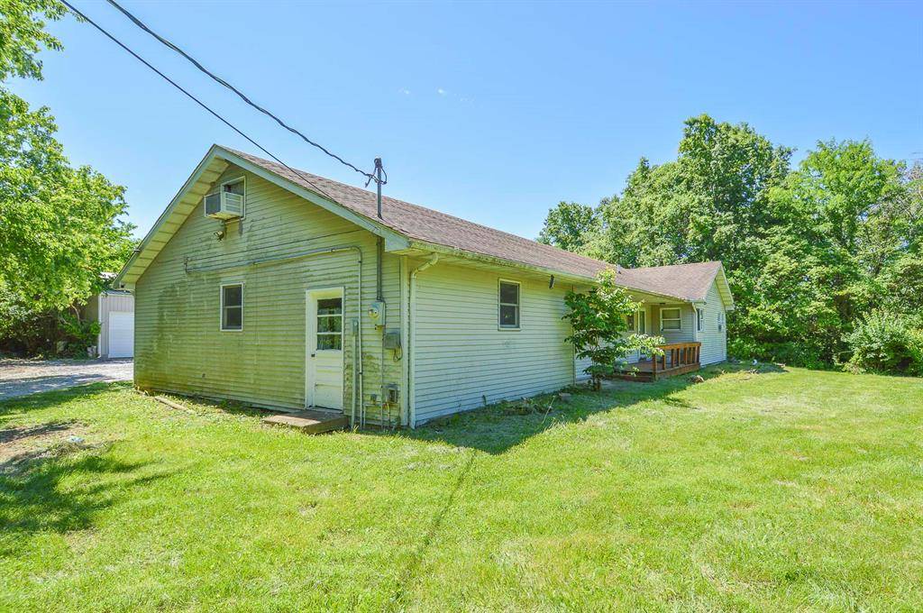 Alton, IL 62002,4090 E Pelot LN