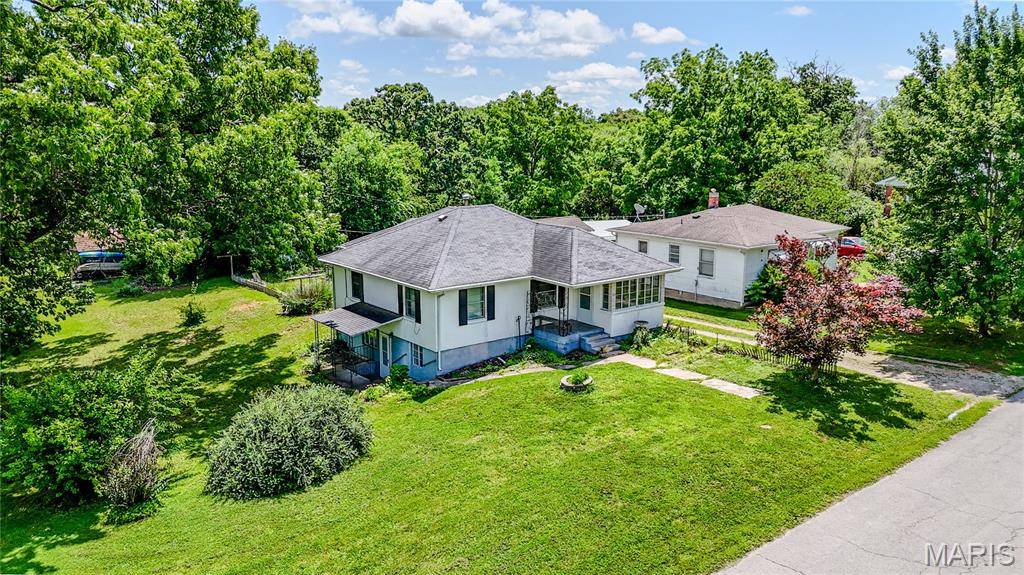 Richland, MO 65556,504 N Pine ST
