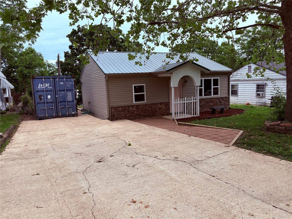 Waynesville, MO 65583,106 N Newport LN