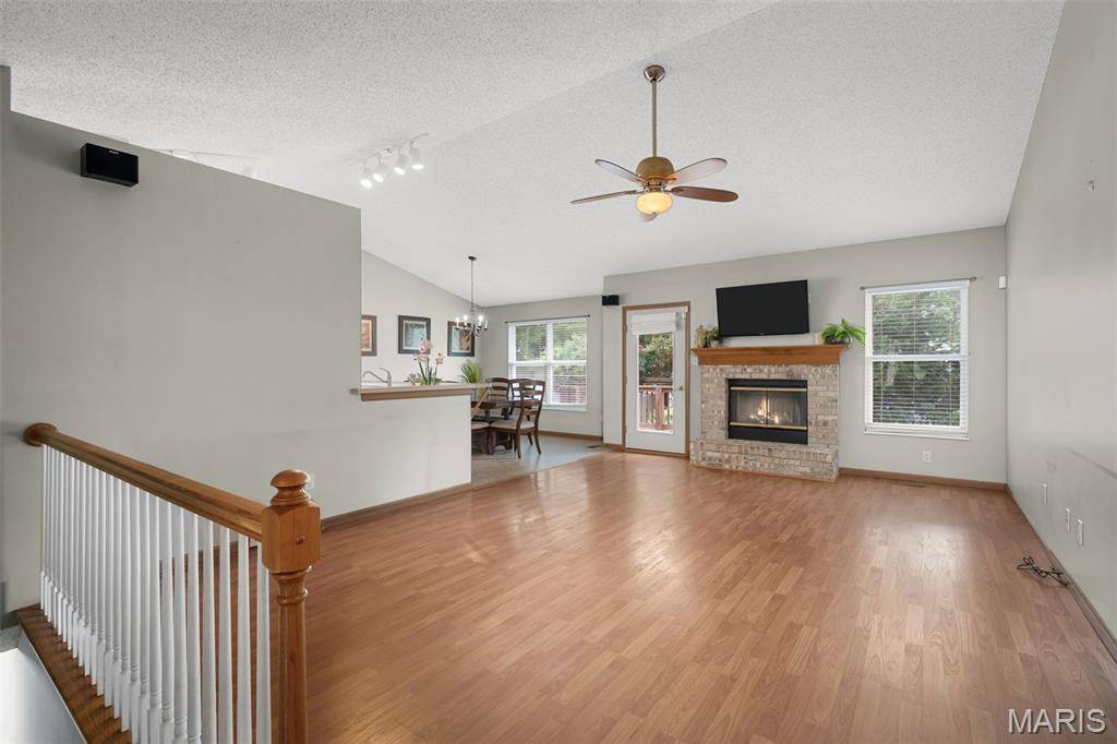 St Peters, MO 63376,937 Shady Path CT