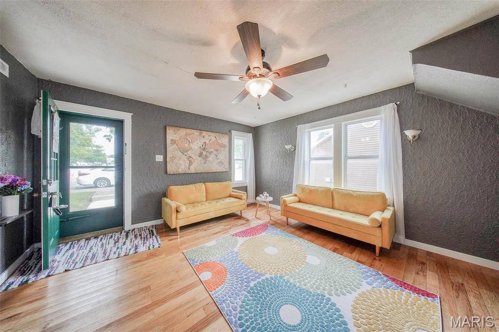 Salem, MO 65560,901 S Warfel ST