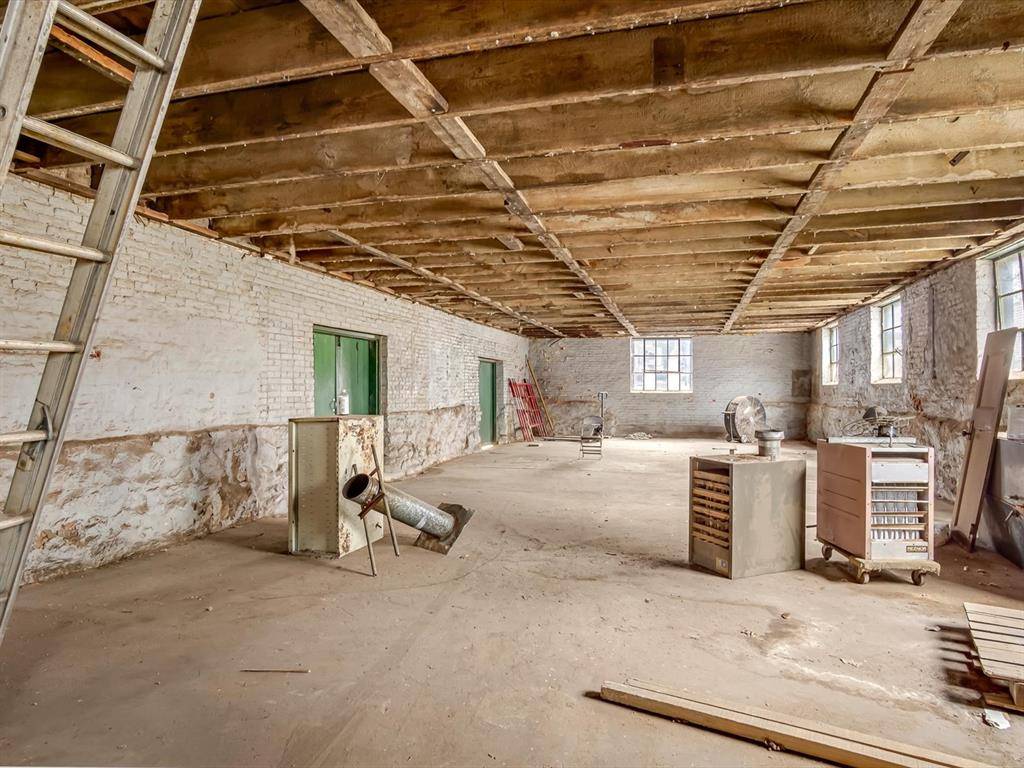 Waterloo, IL 62298,111 W 3rd ST