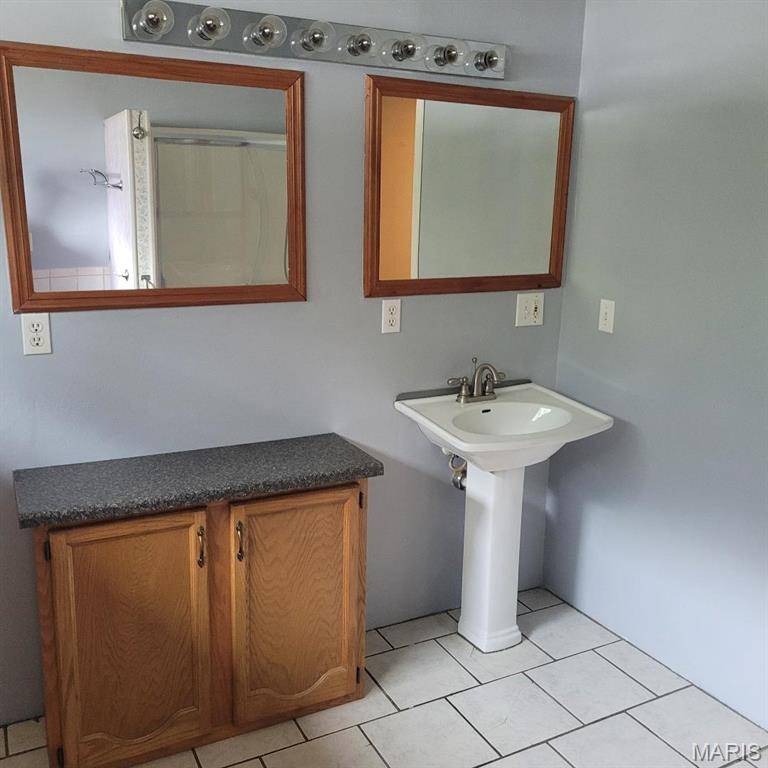 Belleville, IL 62221,2505 E Main ST