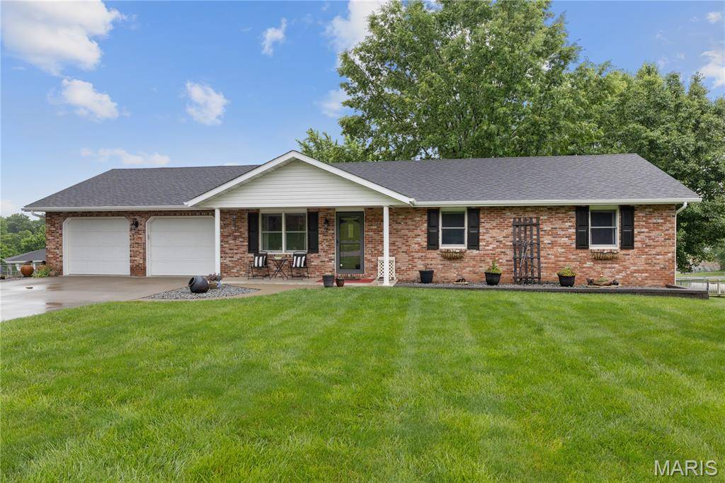 Linn, MO 65051,109 N Linnwood DR