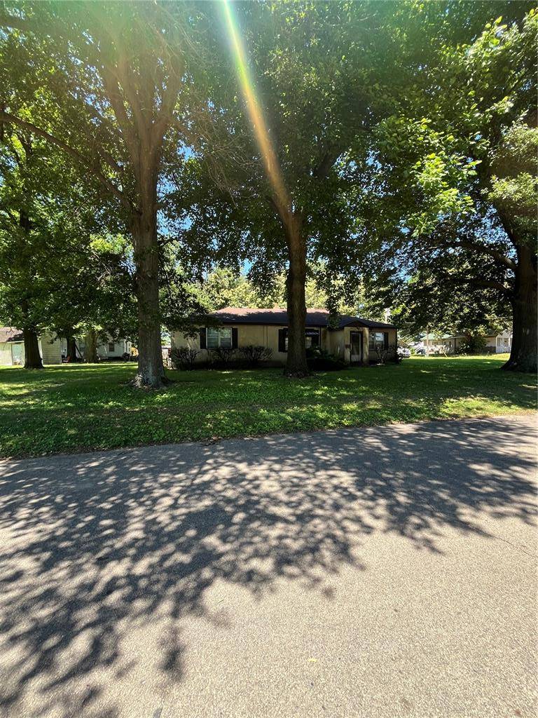 Kennett, MO 63857,711 Lester ST