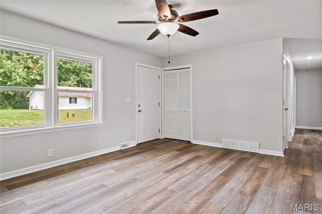Cape Girardeau, MO 63701,101 Green Acres ST