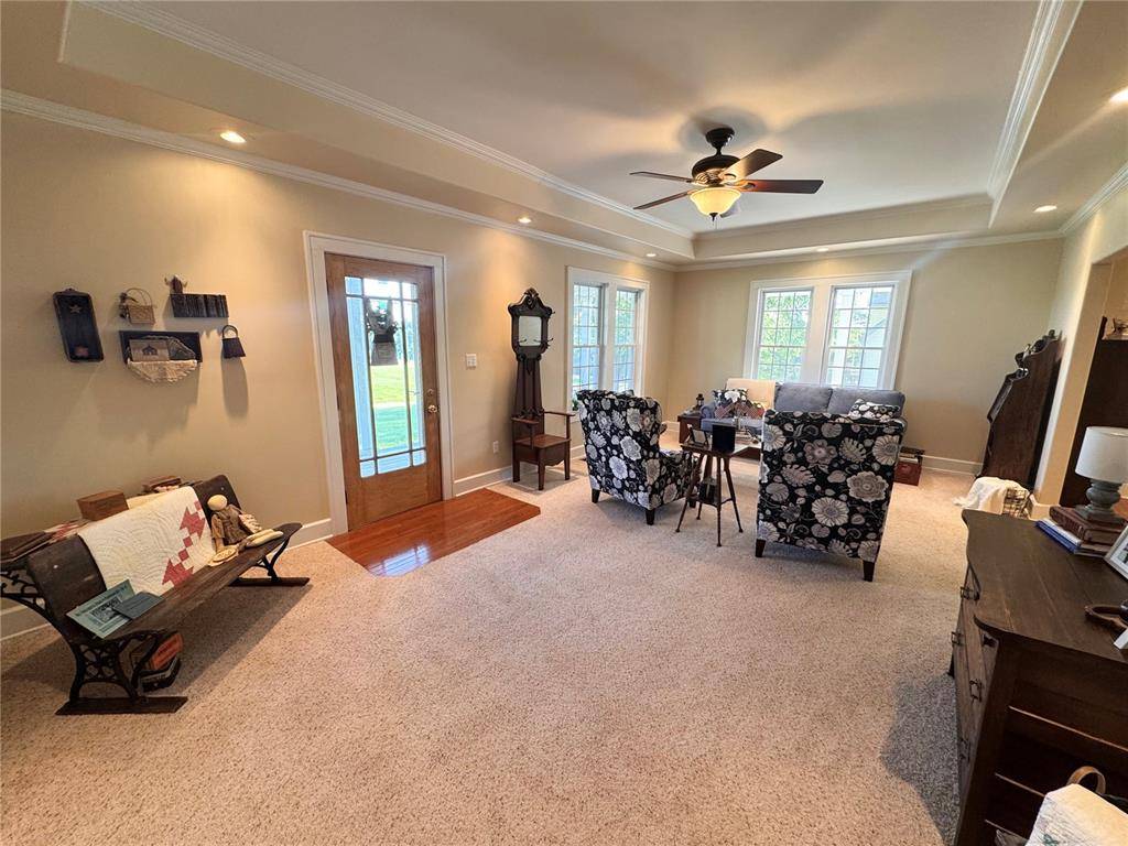 Hannibal, MO 63401,4001 W Ely RD