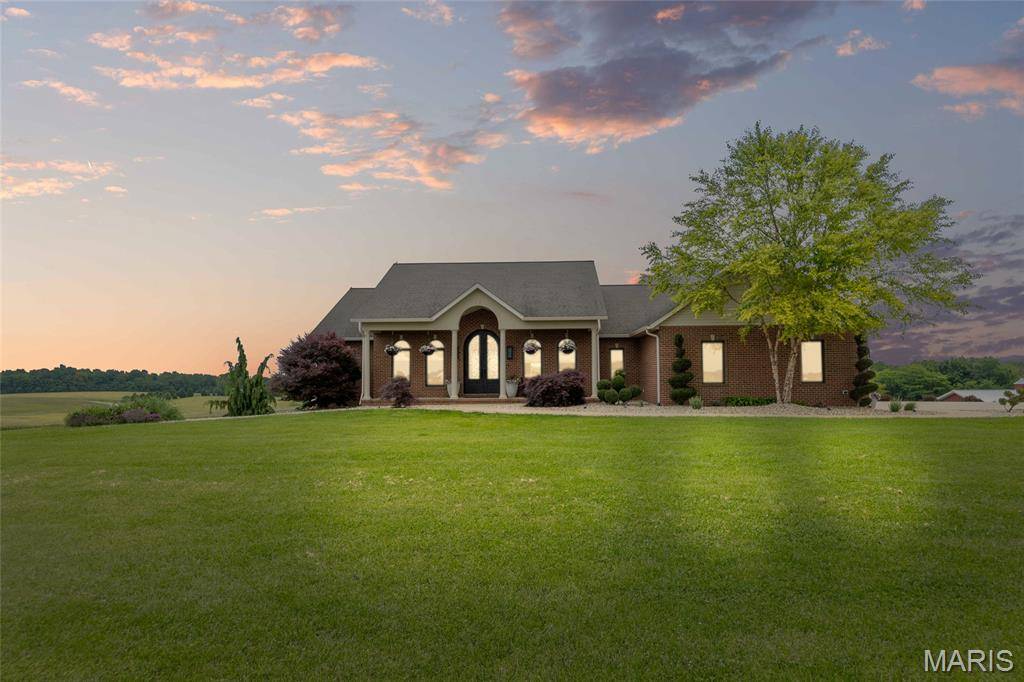 Waterloo, IL 62298,5904 Crowe Farm Rd