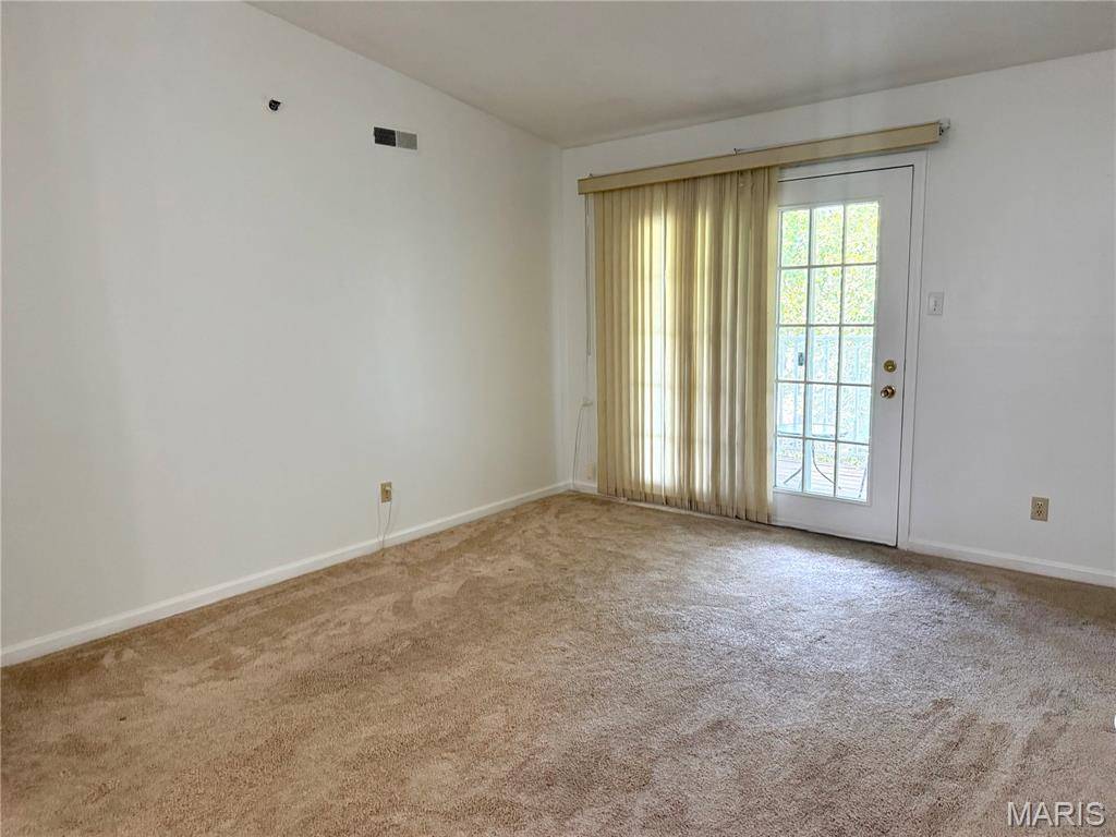 Manchester, MO 63021,905 Hanna Place CT #C