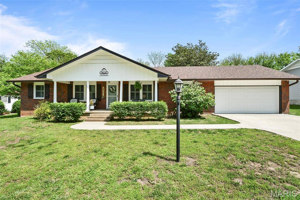 Bolivar, MO 65613,1522 S Oakland AVE