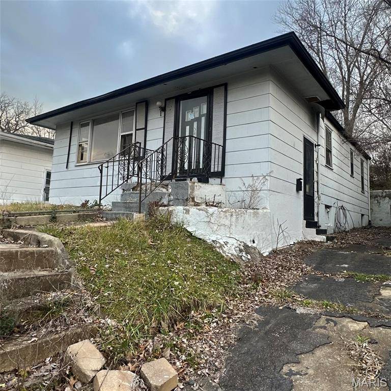 St Louis, MO 63136,8541 College AVE