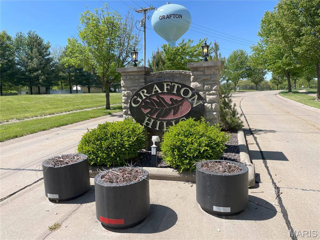 Grafton, IL 62037,108 Quail CT