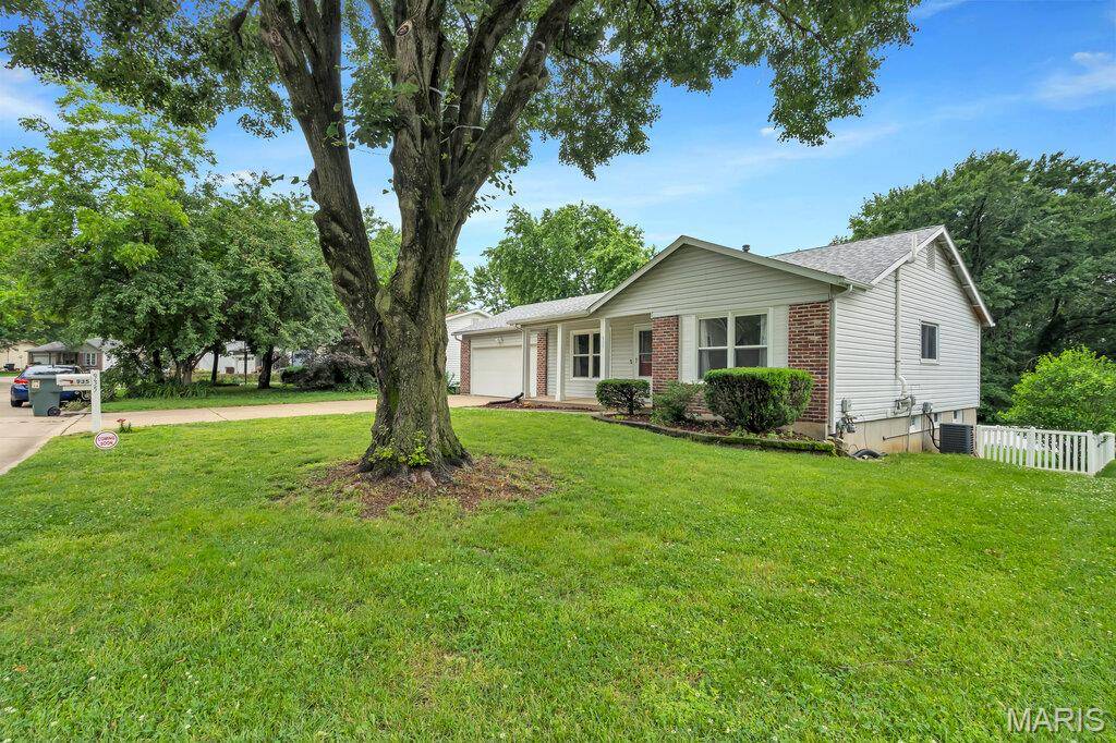 St Peters, MO 63376,935 Summer Leaf DR