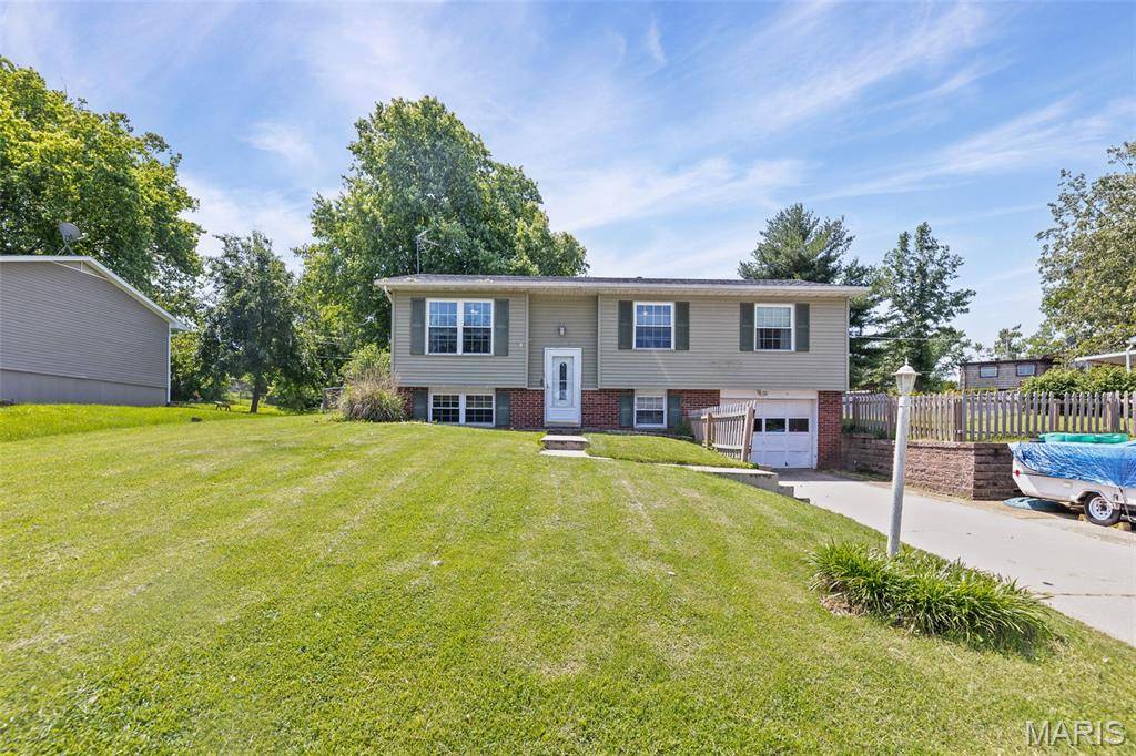 Godfrey, IL 62035,3605 Valley DR