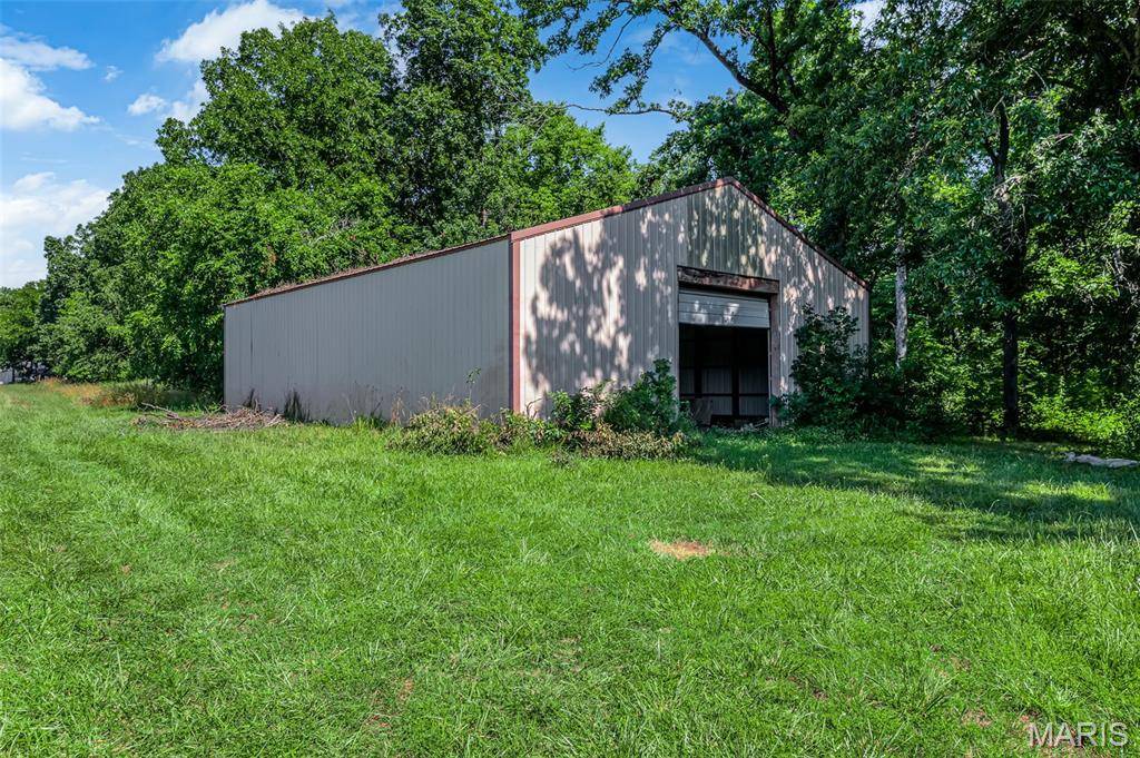 Winfield, MO 63389,549 Birkhead RD