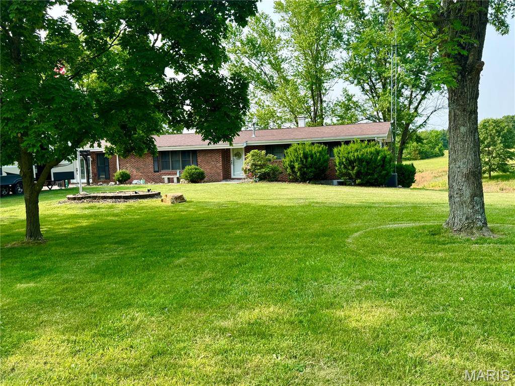 Unincorporated, MO 63334,14589 Pike 131