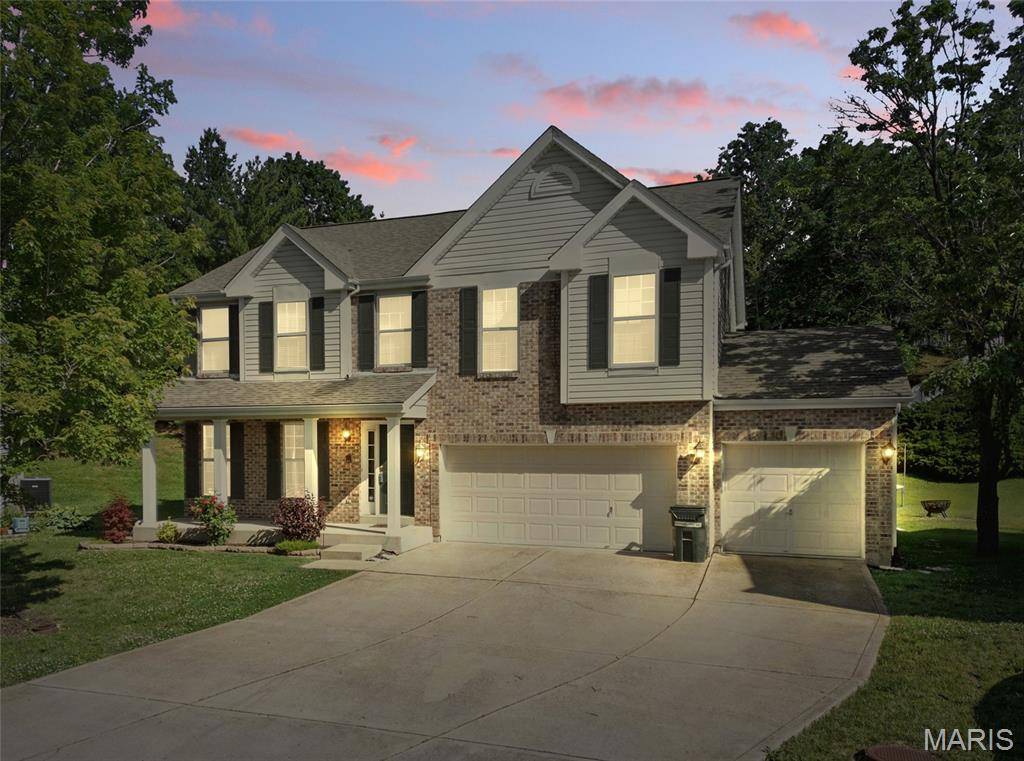 Oakville, MO 63129,5886 Birchmont Place DR