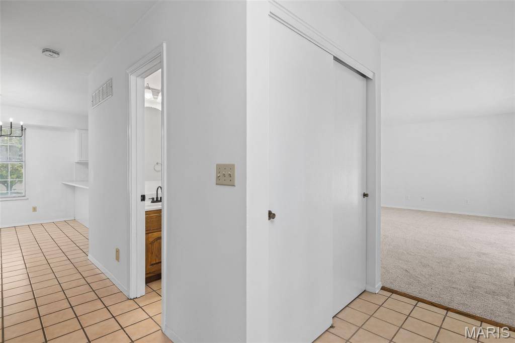 O'fallon, MO 63366,10 N Meadow DR