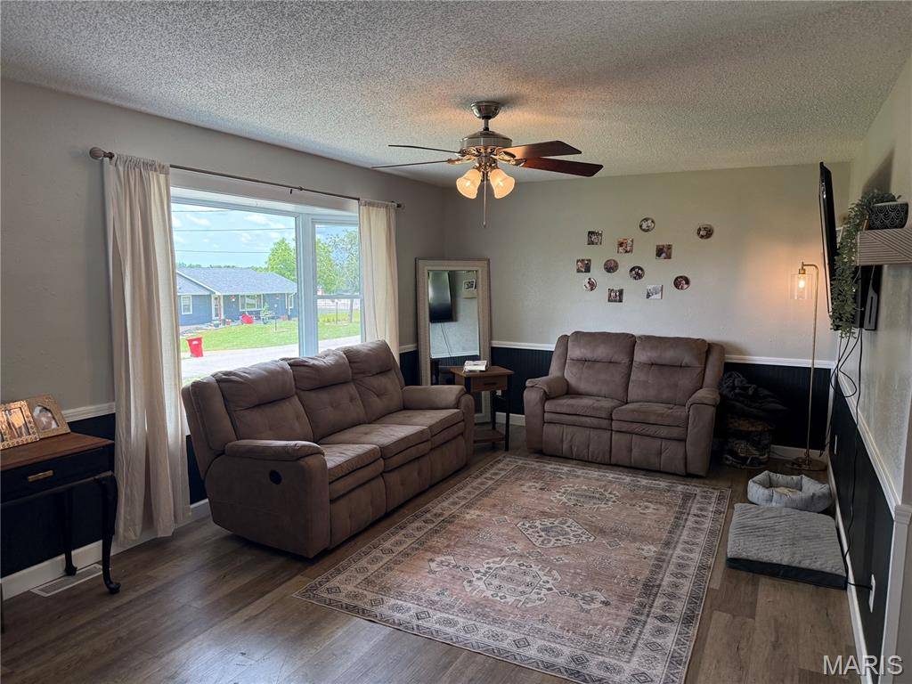 Iberia, MO 65486,418 Quail Run RD
