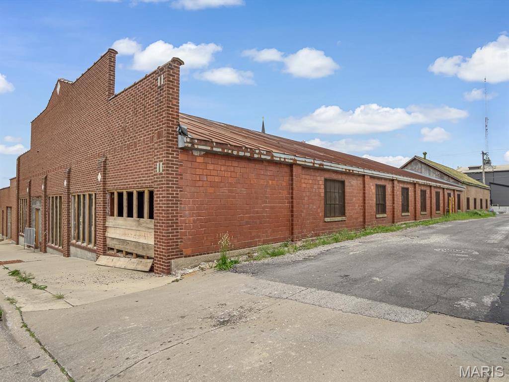 Waterloo, IL 62298,111 W 3rd ST