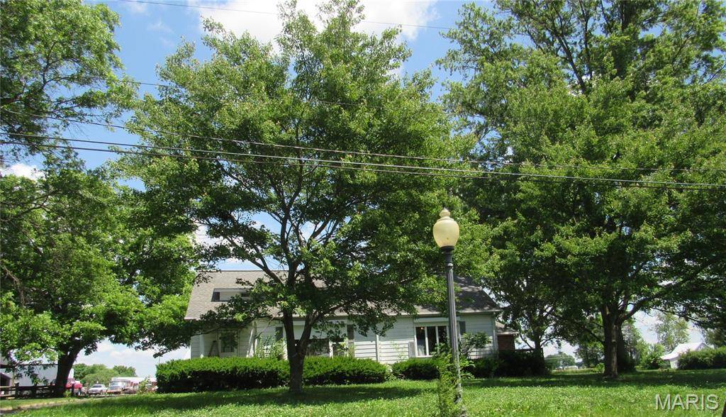 Red Bud, IL 62278,1113 E Market ST
