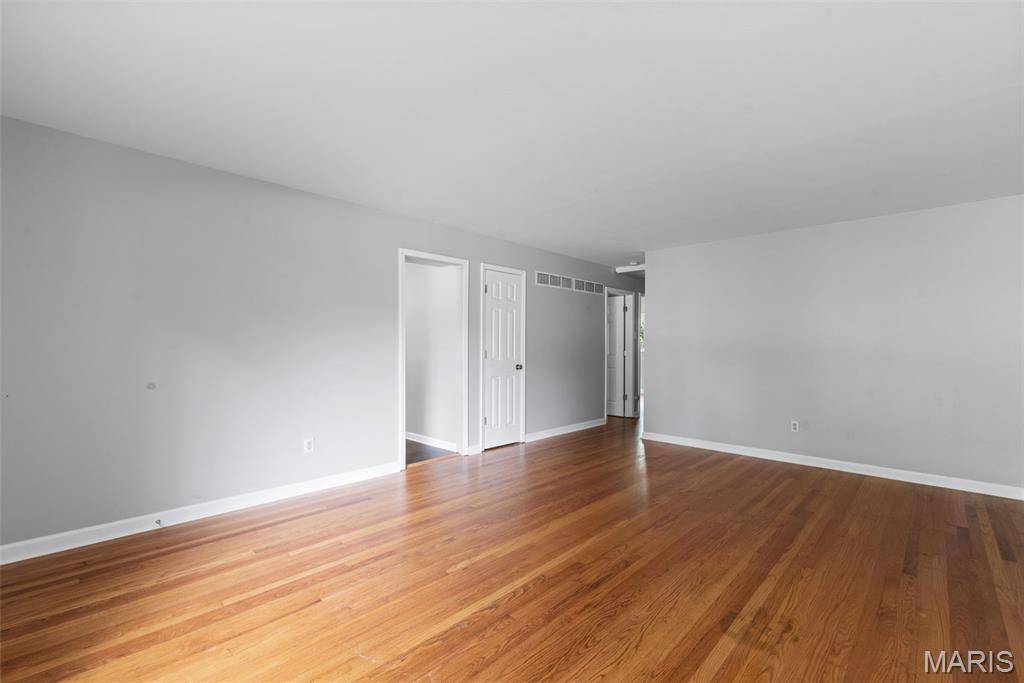 Hazelwood, MO 63042,6714 Sandy Hill DR