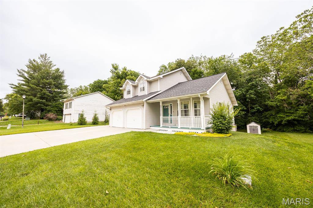 Maryville, IL 62062,608 Andra DR