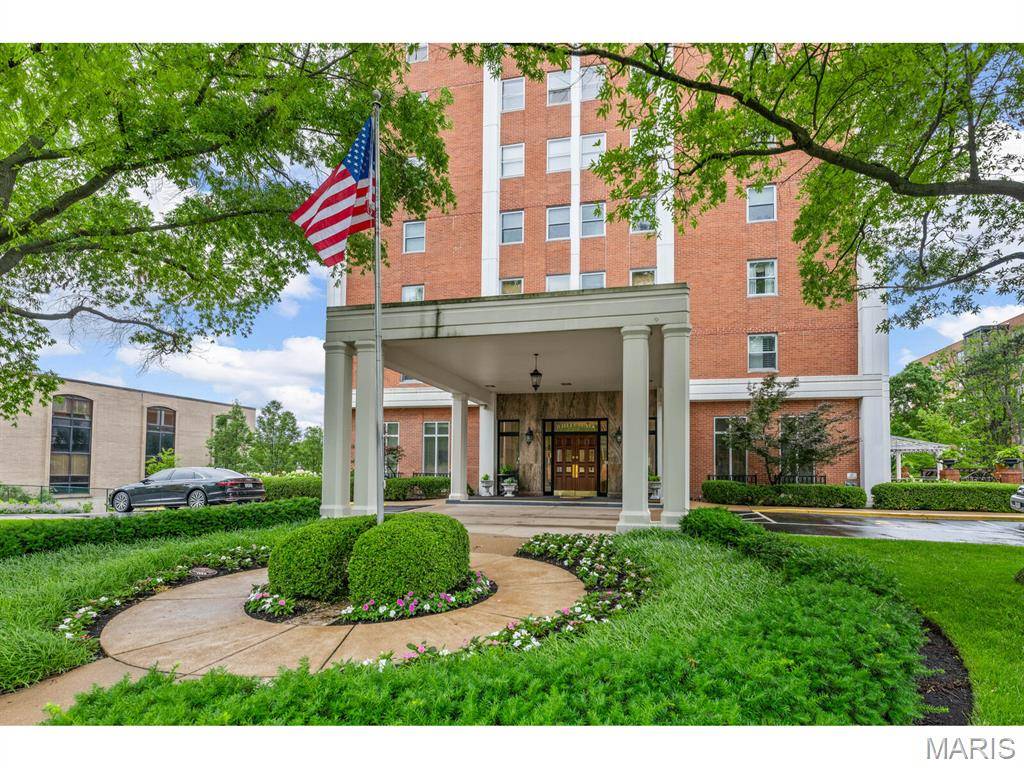 Clayton, MO 63105,710 S Hanley RD #10A