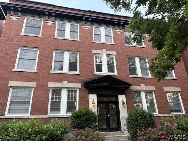 St Louis, MO 63112,6114 Washington BLVD #302