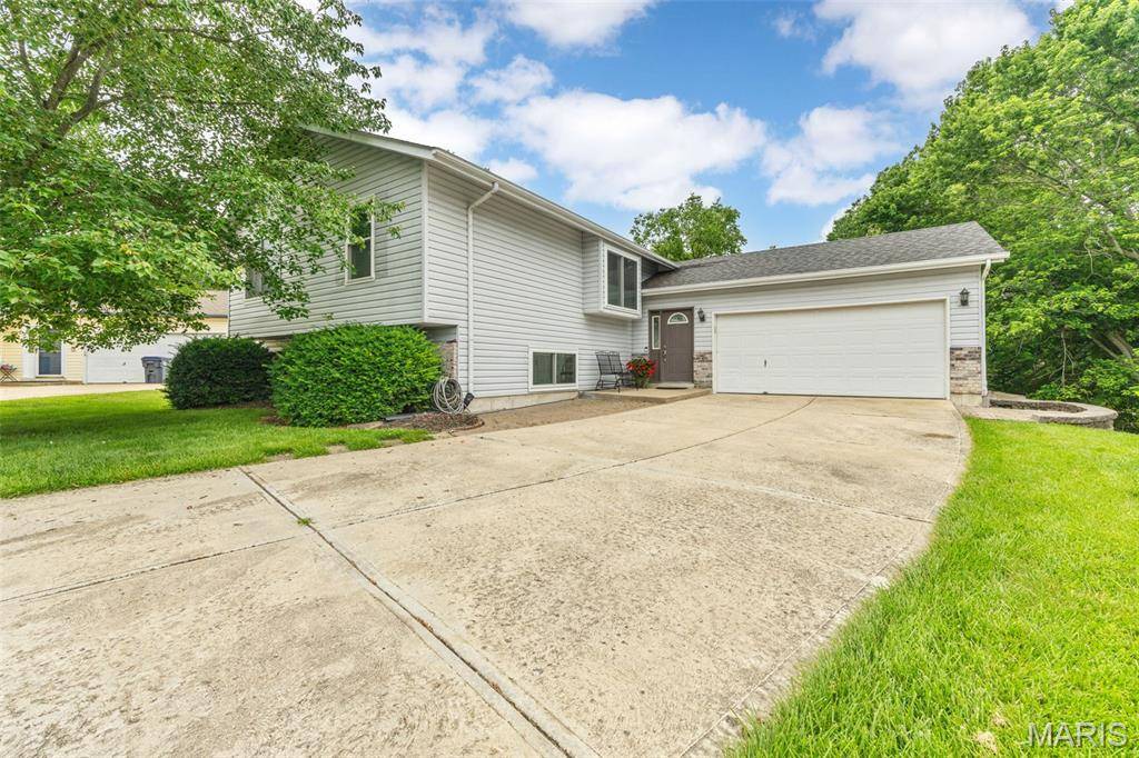 St Peters, MO 63376,123 Heron CT