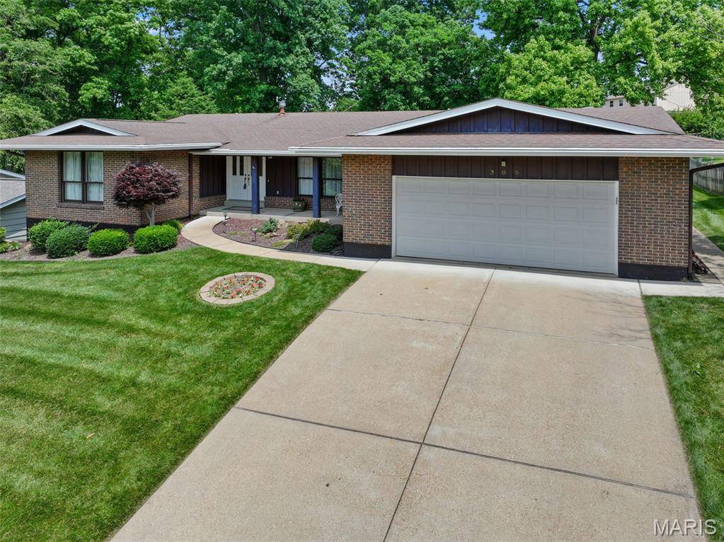 Manchester, MO 63011,305 Morewood DR