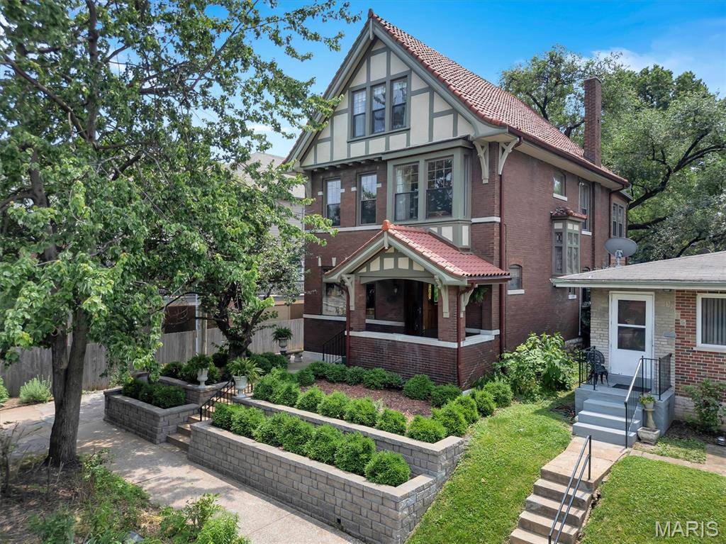 St Louis, MO 63110,3622 Flad AVE